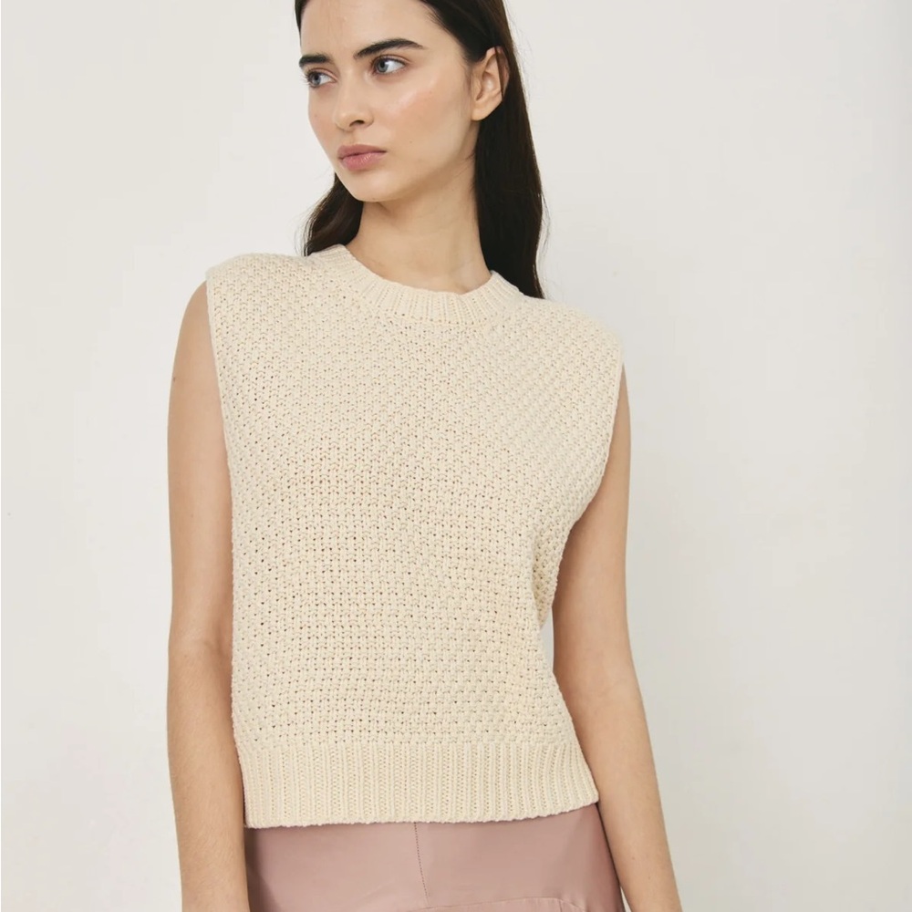 NWT Dèluc Matisse Knitted Vest Beige M